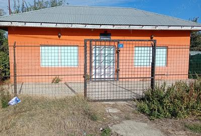 Inchiriez spa?iu comercial 60m.p - 1