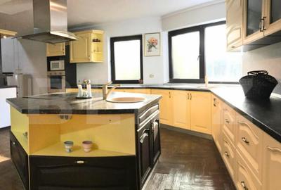 Casa Verde, 349 mp, 1.038 mp teren Super Oferta la 7 k - 12