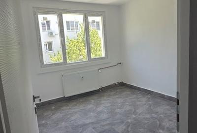 Apartament cu 4 camere decomandat în Gorjului - 2