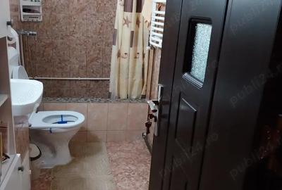 Garsonieră decomandată în Azuga - 2