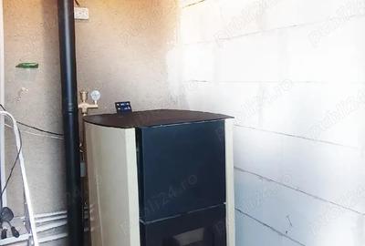 Casă cu Teren 1075 Mp în Central - 2