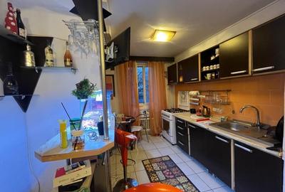 3 Camere | Titan | 1 Decembrie - 10