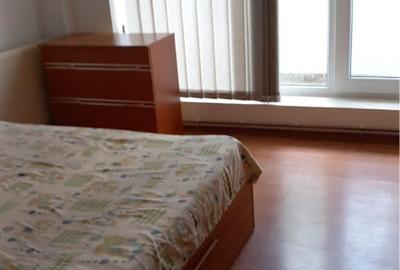 De inchiriat apartament 3 camere - zona centrala Republicii - 2