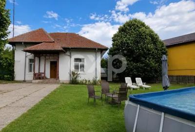 Casă cu 7 camere cu Teren 1500 Mp în Răzvad