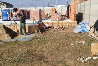 Casă cu 4 camere cu Teren 400 Mp în Cazasu