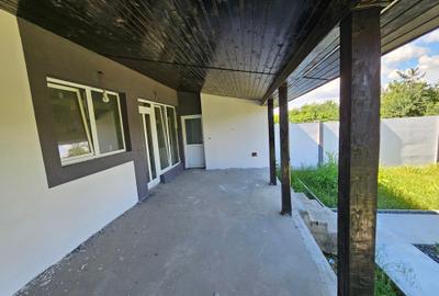 Duplex cu 4 camere cu Canalizare în Parța - 6
