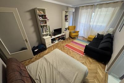 Apartament cu 3 camere decomandat, mobilat în Ultracentral