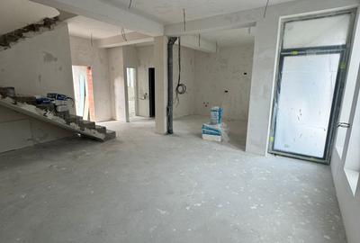 Duplex cu 3 camere cu Canalizare în Alexandriei - 10