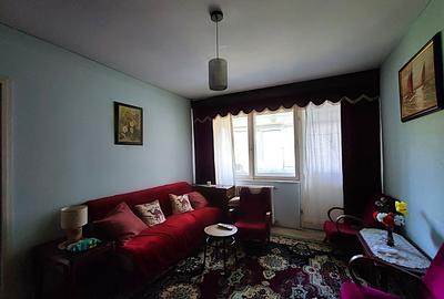Apartament cu 3 camere semidecomandat în Tomis I - 1