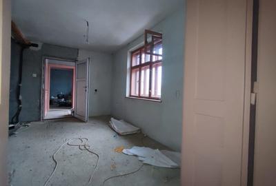 Casa cu doua camere, curte 353 mp, Satu Nou, Halchiu. - 4