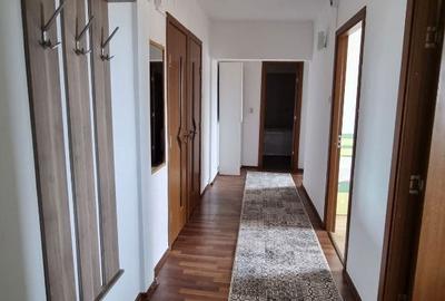 Apartament cu 3 camere, mobilat în Răcădău - 2