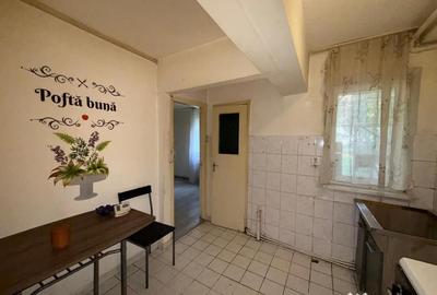 Apartament cu 3 camere semidecomandat în Dacia - 4