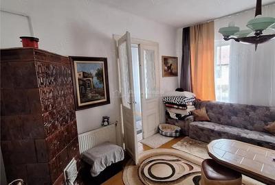 Casă cu 4 camere cu Teren 1000 Mp în Est - 1