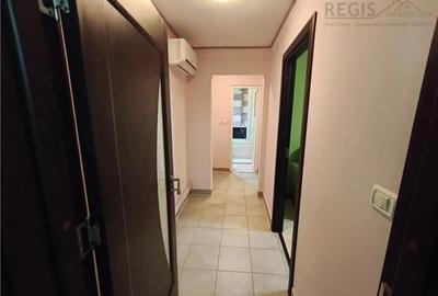 Apartament cu 3 camere decomandat, mobilat în Tractorul - 2