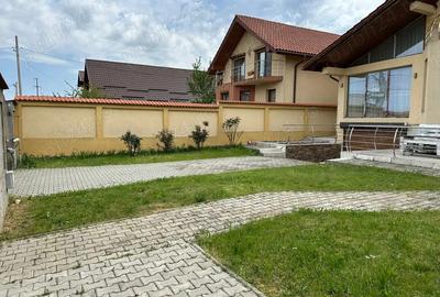 Casă cu 4 camere în Central - 11