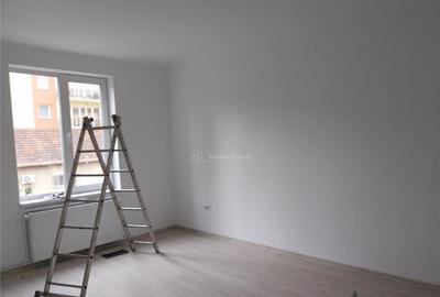Apartament 2,5 camere - centru Brasov - 2