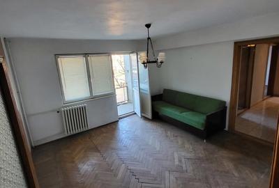 Apartament cu 3 camere decomandat în Pârscov - 7