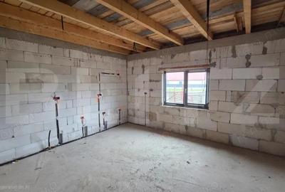 Casă cu 3 camere cu Teren 600 Mp în Central - 3