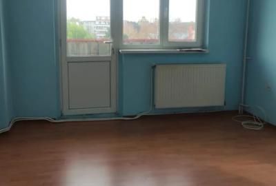 Apartament cu 4 camere decomandat în Gării - 3