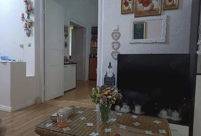 Casă cu 3 camere cu Teren 50 Mp în Exterior Vest - 1