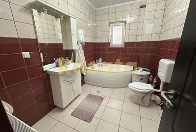 Casă cu 3 camere cu Canalizare în Central - 14