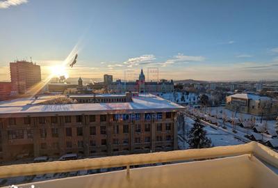 Apartament cu 3 camere în Podu Roș - 1