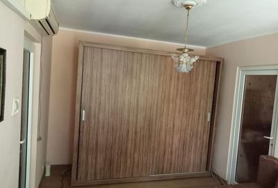 Apartament cu 2 camere semidecomandat în Micro 19