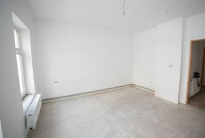 Birou, 180 mp în Calea București