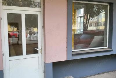 Spațiu comercial, de 20 mp, în Central - 8