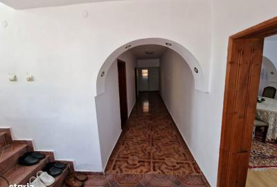 Casă cu 5 camere cu Teren 600 Mp în Voinești - 7