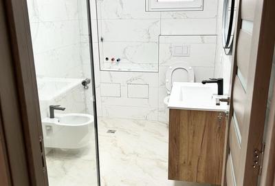 Apartament cu 3 camere decomandat în Hipodrom 3 - 5