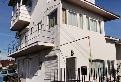 Casă cu 3 camere în Eforie Nord