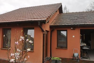 Casă individuală cu 5 camere cu Canalizare în Central - 3