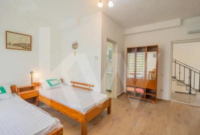 Casă cu 15 camere cu Canalizare în Central - 7