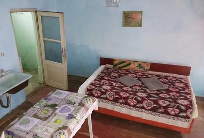 Casă cu Teren 1189 Mp în Central - 1