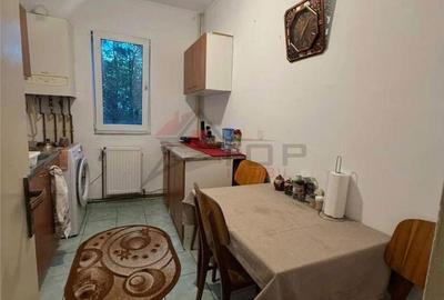 Apartament cu 3 camere semidecomandat în Podu Roș - 8