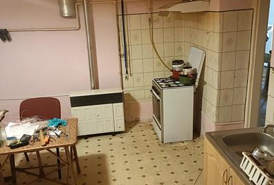 Ofer la schimb casa 5 camere pentru o garsoniera in Timi?oara - 2