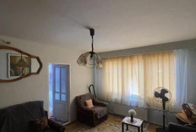 Apartament de vanzare, cu 2 camere, semidecomandat, 39mp, zo - 1