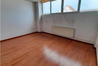 Spatiu Birou - 225 mp - Piata Cibin Spatiu Birou - 225 mp - Piata Cibin - 8
