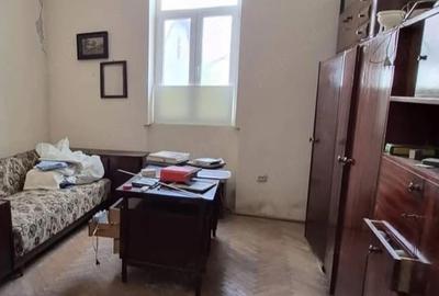 Casă cu 4 camere cu Teren 344 Mp în Central