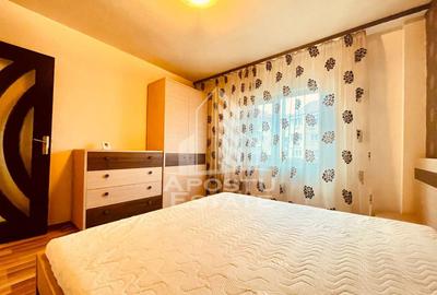 Apartament cu 3 camere decomandat, mobilat în Alfa - 9