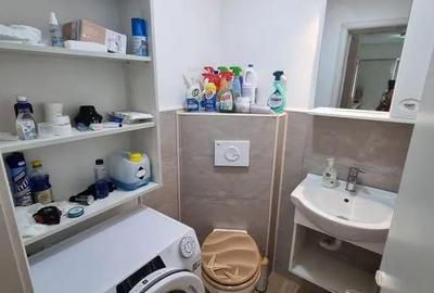 Apartament cu 3 camere decomandat în Capitol