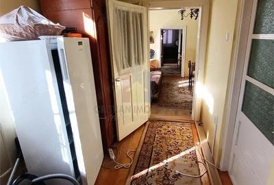 Casă cu 6 camere cu Teren 390 Mp în Central - 10