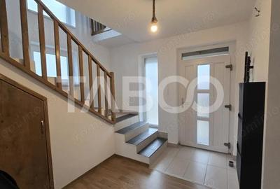 Casă cu 3 camere cu Canalizare în Tilișca - 11