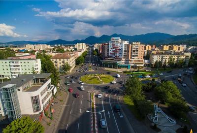 Spatiu vizibil,acces dublu,trafic intens,3 incaperi,flexibil