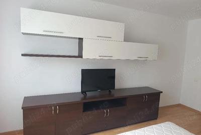 Garsonieră decomandată în Central - 7