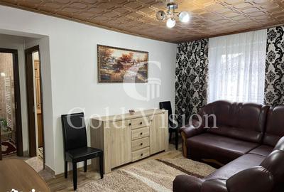 Apartament cu 3 camere semidecomandat în Central - 1