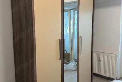 Apartament cu 3 camere decomandat, mobilat în Decebal