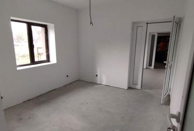 Casă cu 6 camere cu Teren 600 Mp în Călugăreni - 3