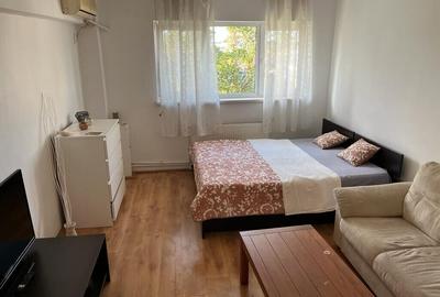 Garsonieră decomandată în Băneasa